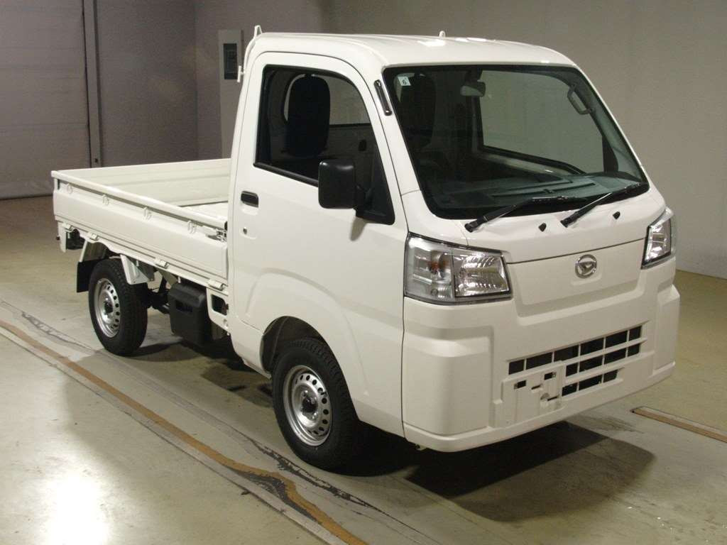 2024 Daihatsu Hijet Truck S500P[2]