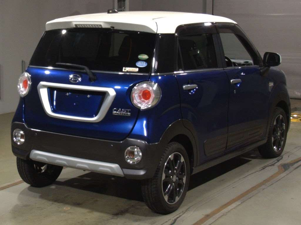 2015 Daihatsu Cast LA250S[1]