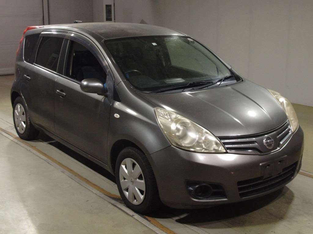 2010 Nissan Note E11[2]