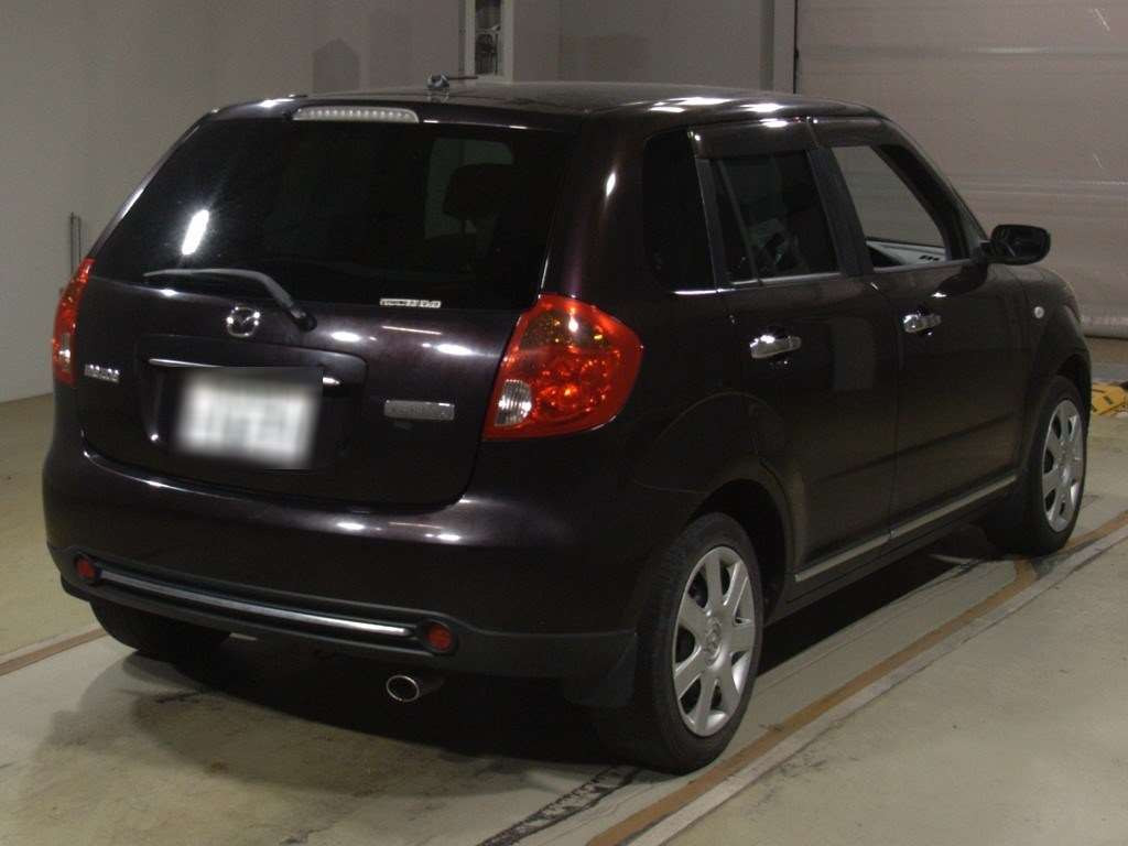 2008 Mazda Verisa DC5W[1]