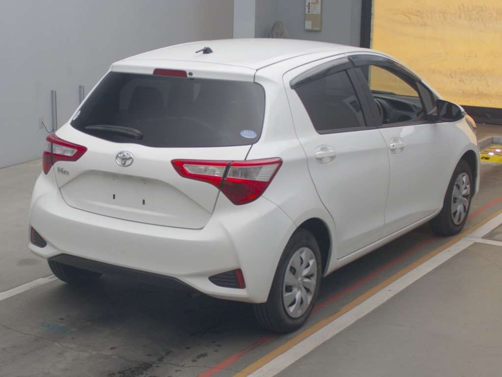 2017 Toyota Vitz KSP130[1]