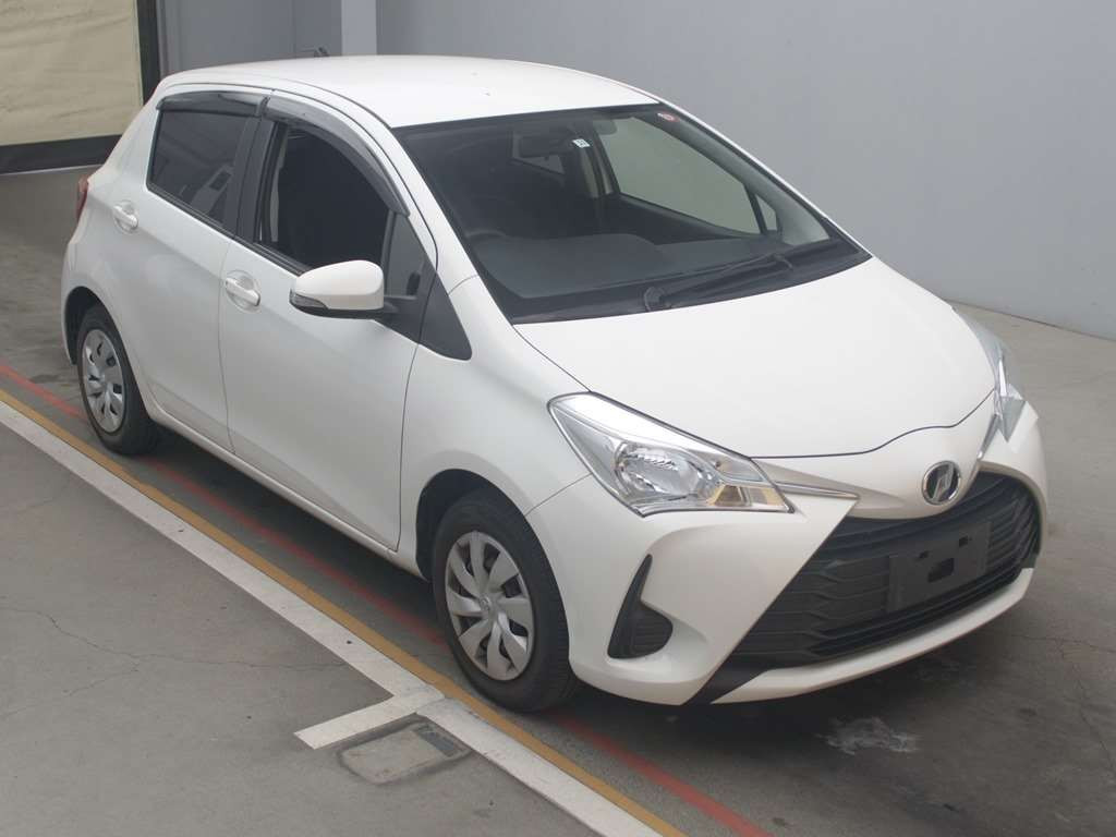 2017 Toyota Vitz KSP130[2]