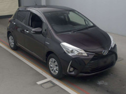 2017 Toyota Vitz