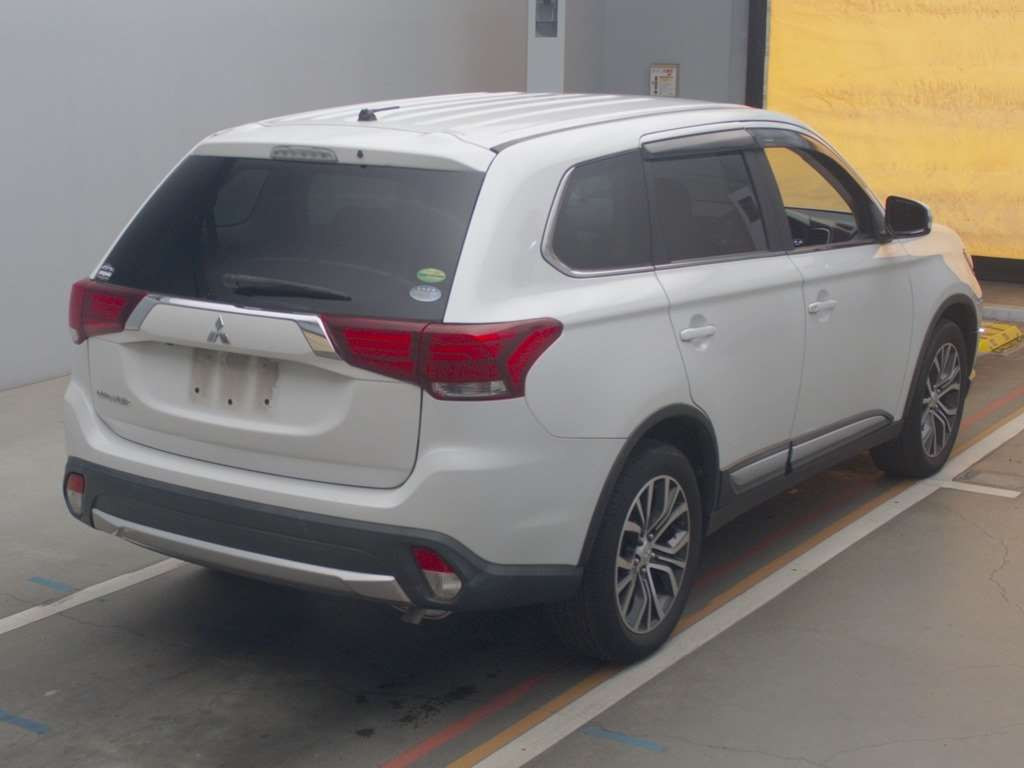 2016 Mitsubishi Outlander GF7W[1]