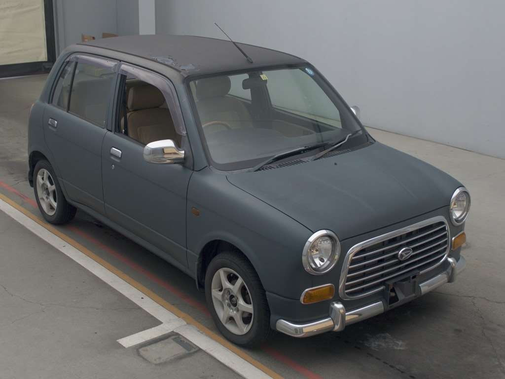 2003 Daihatsu Miragino L700S[2]