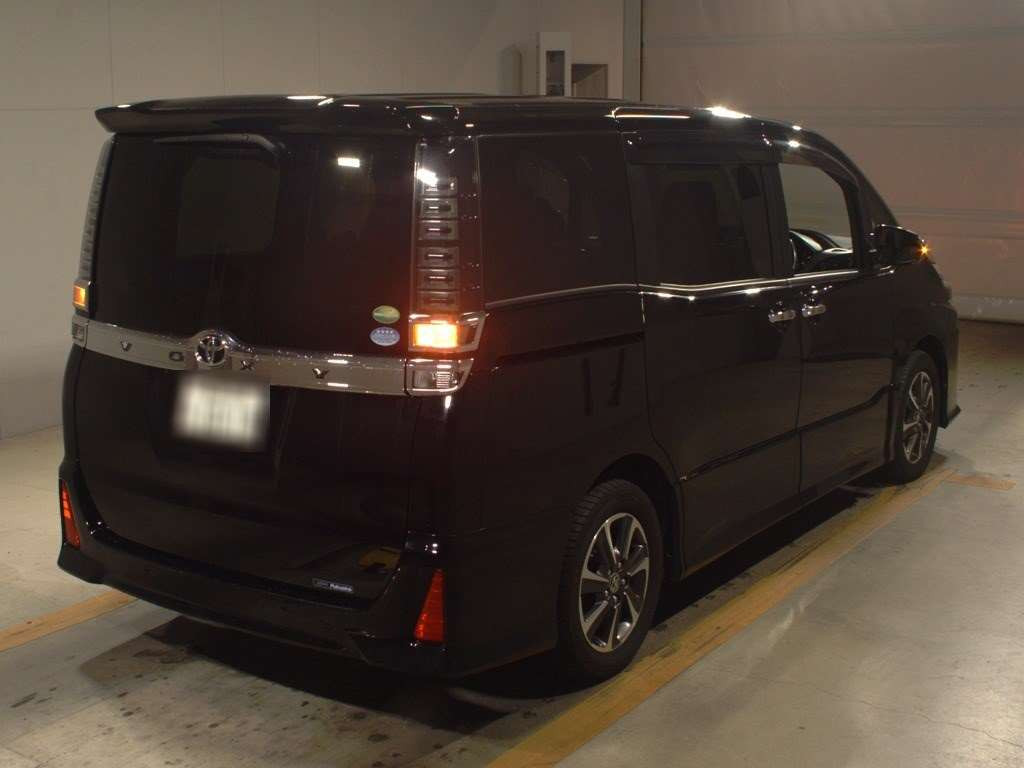 2019 Toyota Voxy ZRR80W[1]