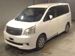 2012 Toyota Noah