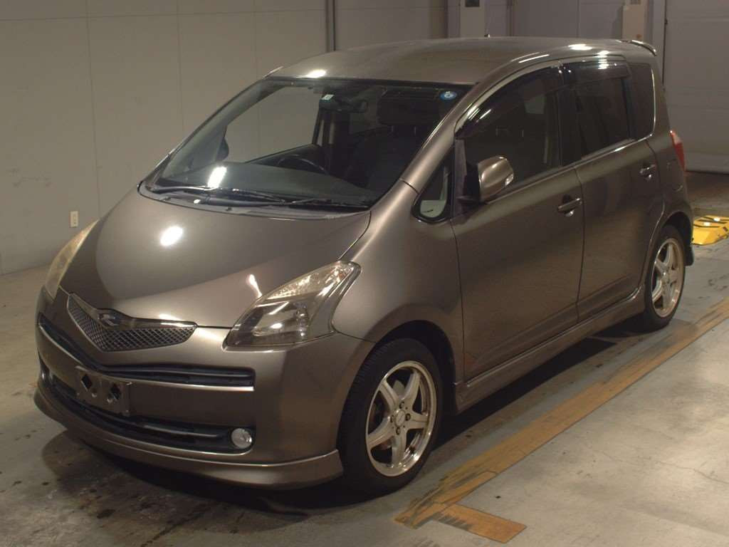 2005 Toyota Ractis NCP100[0]