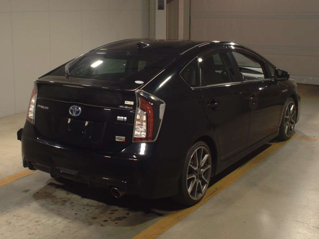 2014 Toyota Prius ZVW30[1]