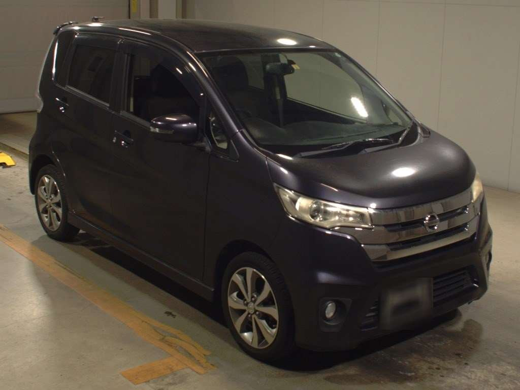 2014 Nissan DAYZ B21W[2]