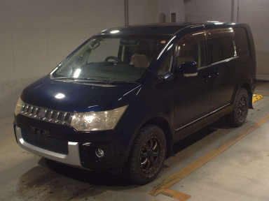 2010 Mitsubishi Delica D5