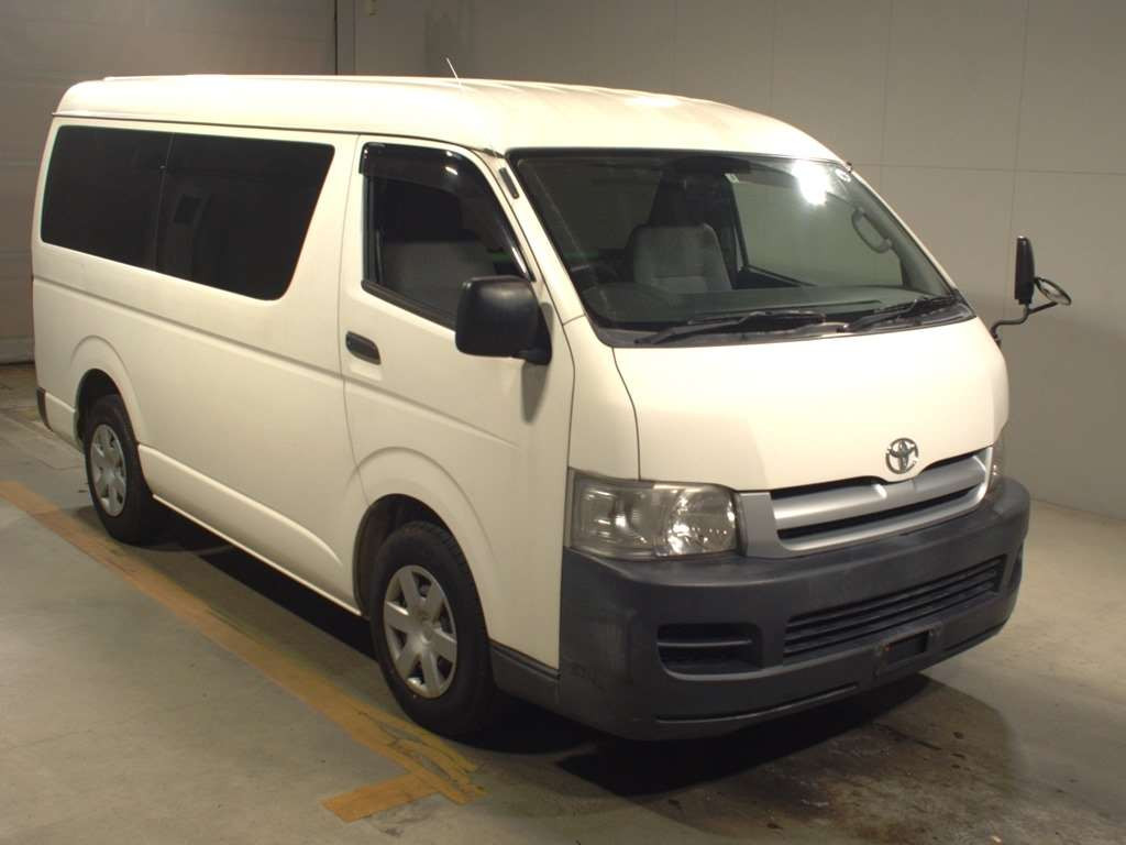 2005 Toyota Hiace Wagon TRH214W[2]