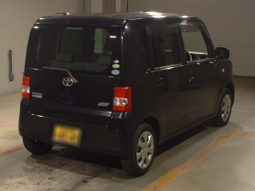 2012 Toyota Pixis Space L575A[1]