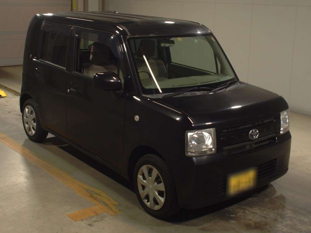 2012 Toyota Pixis Space L575A[2]