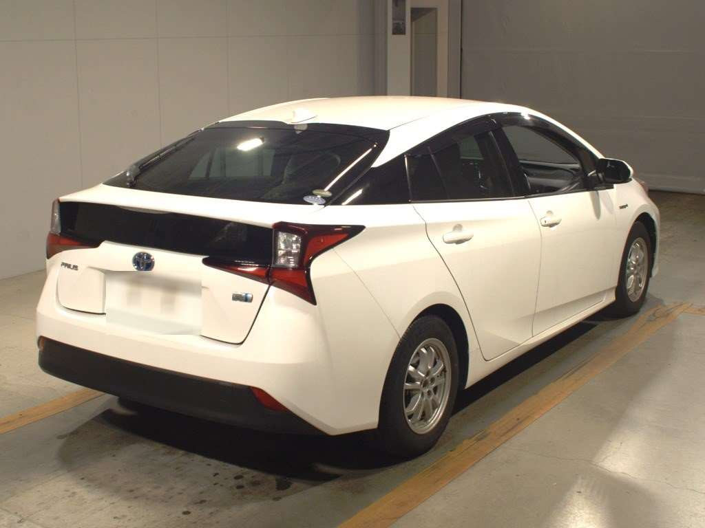 2019 Toyota Prius ZVW51[1]