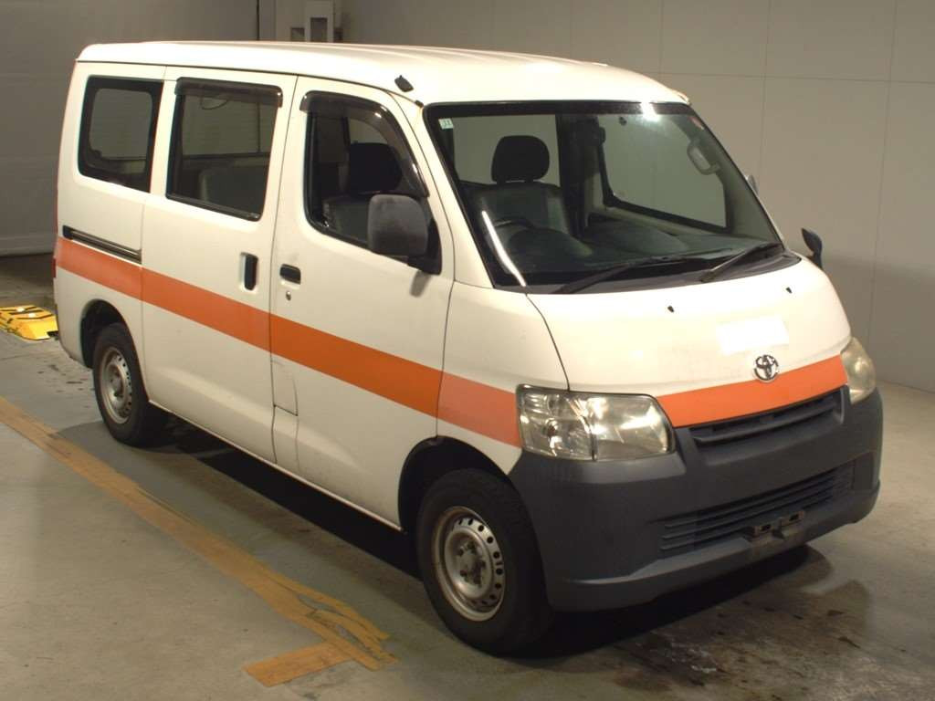 2014 Toyota Townace Van S402M[2]