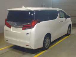 2021 Toyota Alphard Hybrid