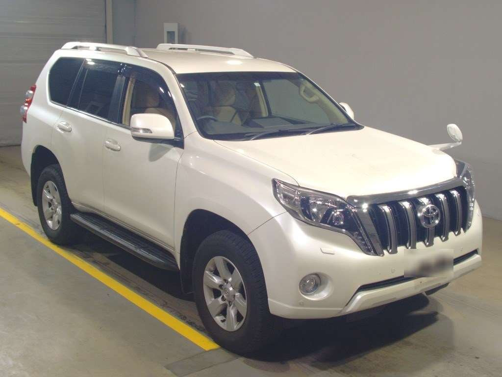 2016 Toyota Land Cruiser Prado GDJ150W[2]