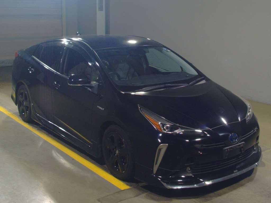 2019 Toyota Prius ZVW51[2]