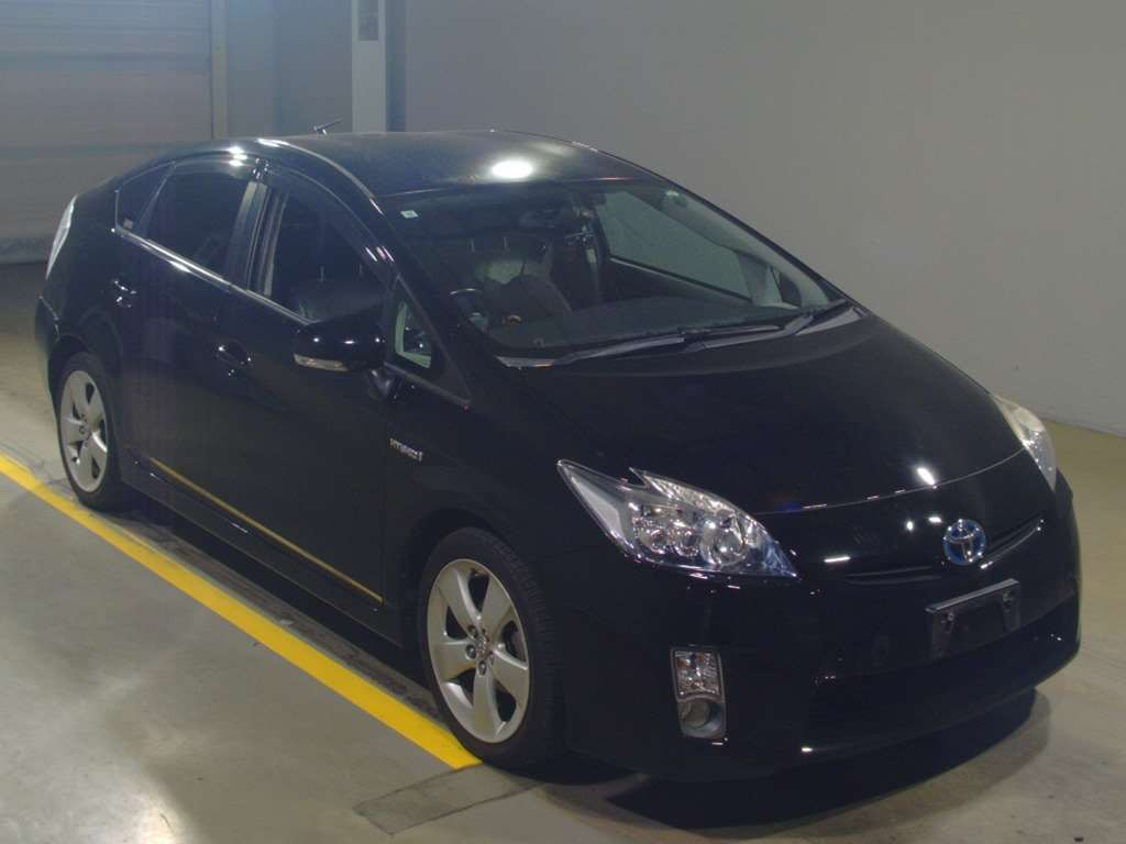 2011 Toyota Prius ZVW30[2]