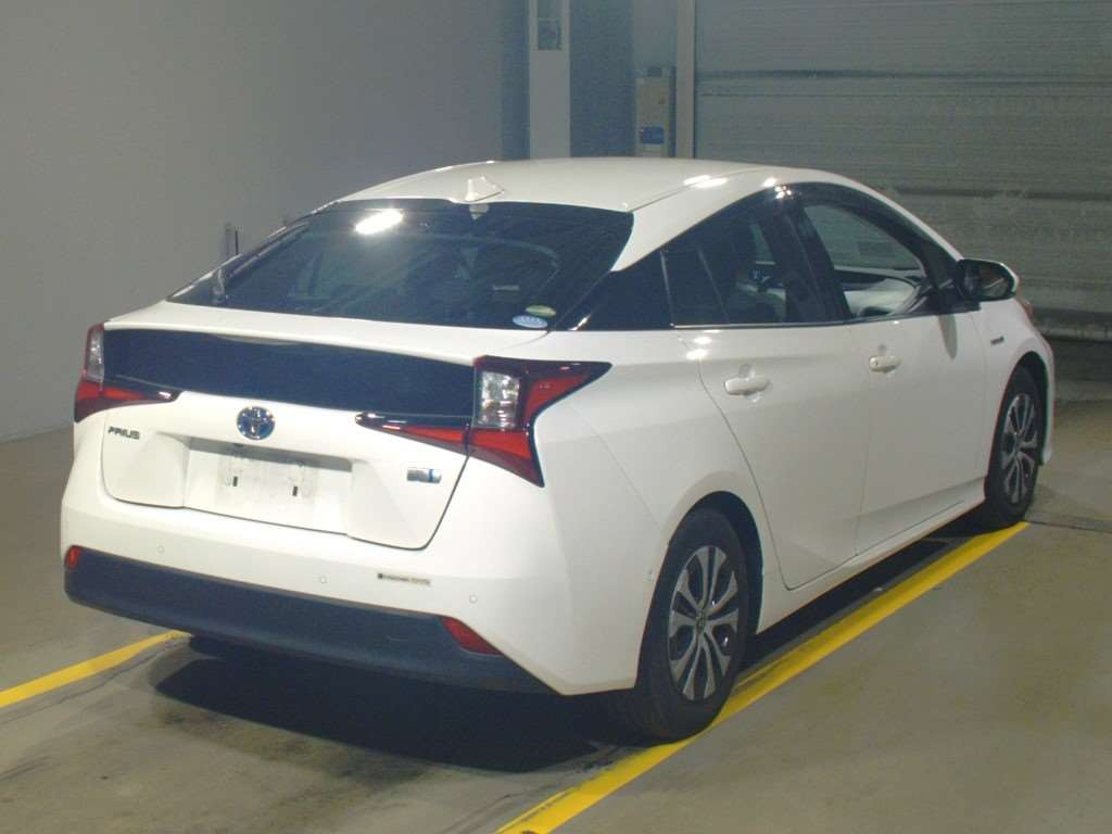 2019 Toyota Prius ZVW51[1]