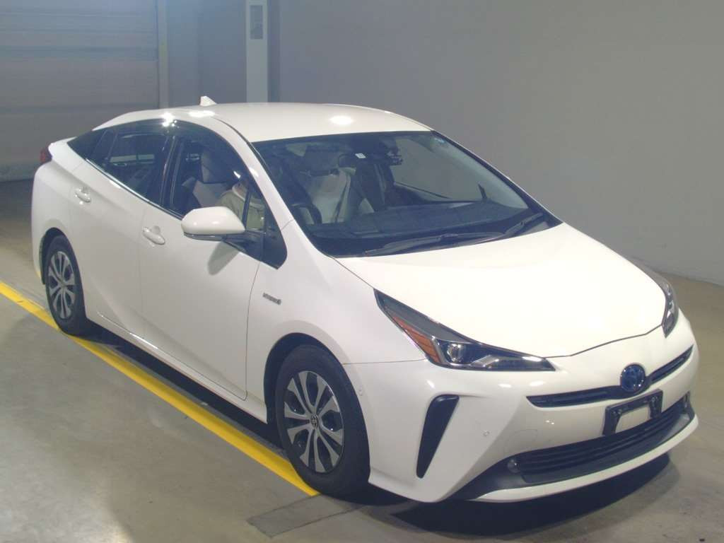 2019 Toyota Prius ZVW51[2]