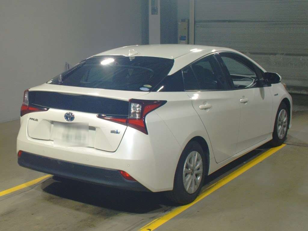 2019 Toyota Prius ZVW51[1]