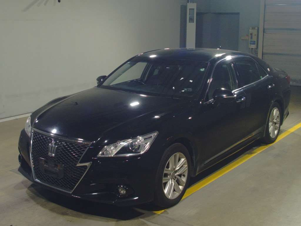 2014 Toyota Crown GRS211[0]