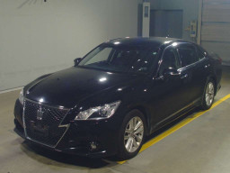 2014 Toyota Crown