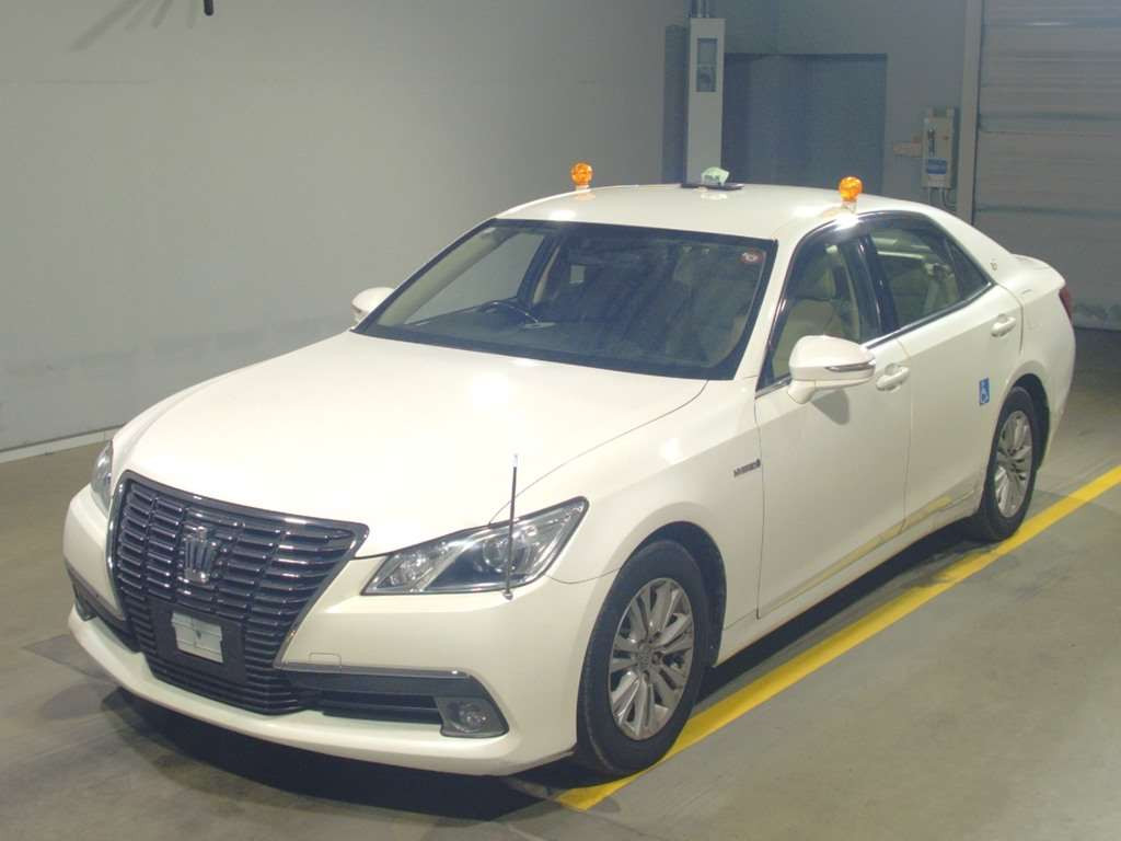 2015 Toyota Crown Hybrid AWS210[0]