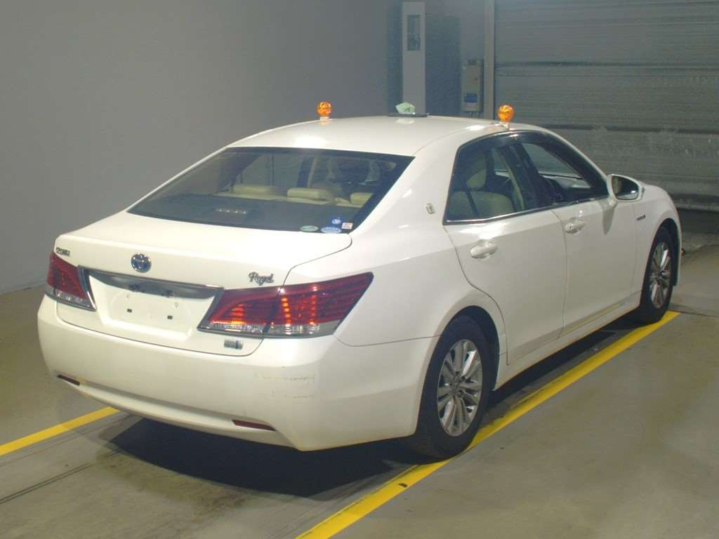 2015 Toyota Crown Hybrid AWS210[1]