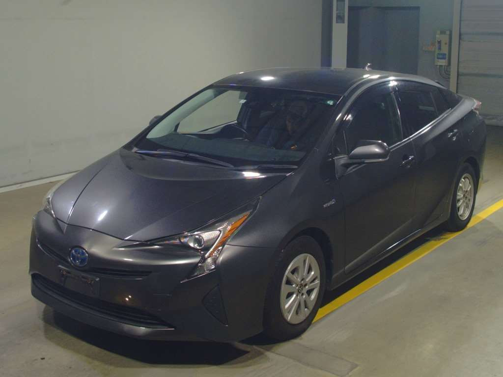 2017 Toyota Prius ZVW50[0]