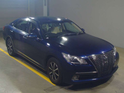 2013 Toyota Crown