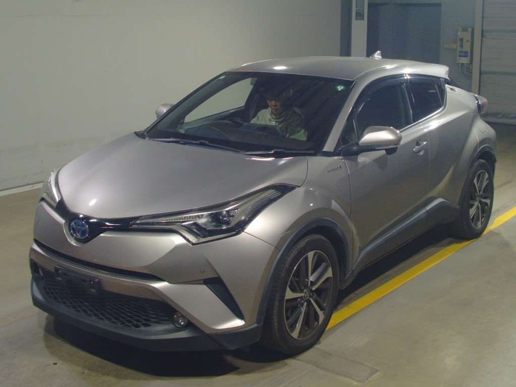 2017 Toyota C-HR ZYX10[0]