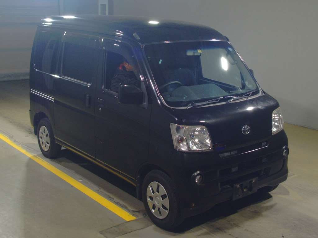 2016 Daihatsu Hijet Cargo S321V[2]