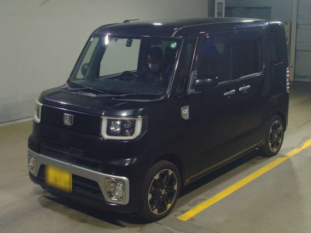 2015 Daihatsu Wake LA700S[0]