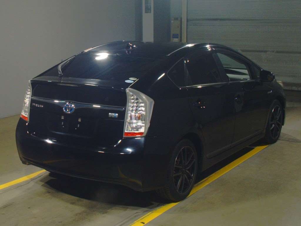 2010 Toyota Prius ZVW30[1]