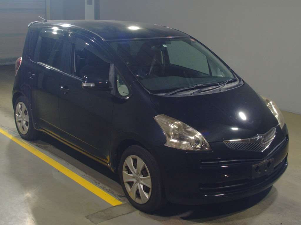 2009 Toyota Ractis NCP100[2]