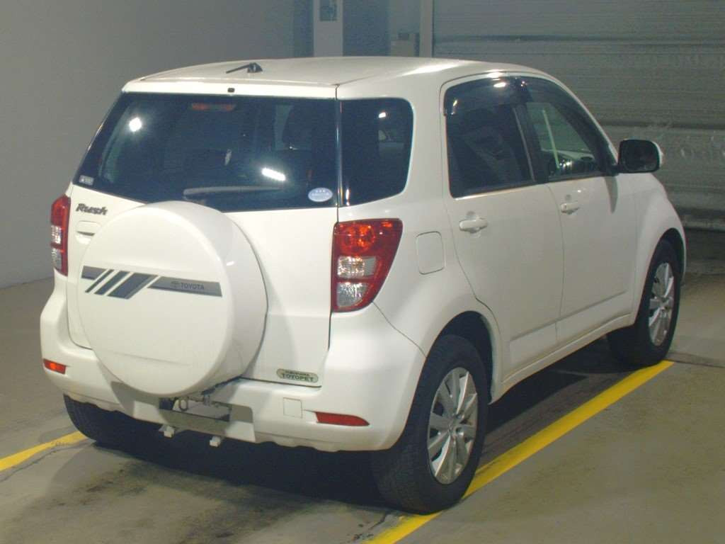 2006 Toyota Rush J200E[1]