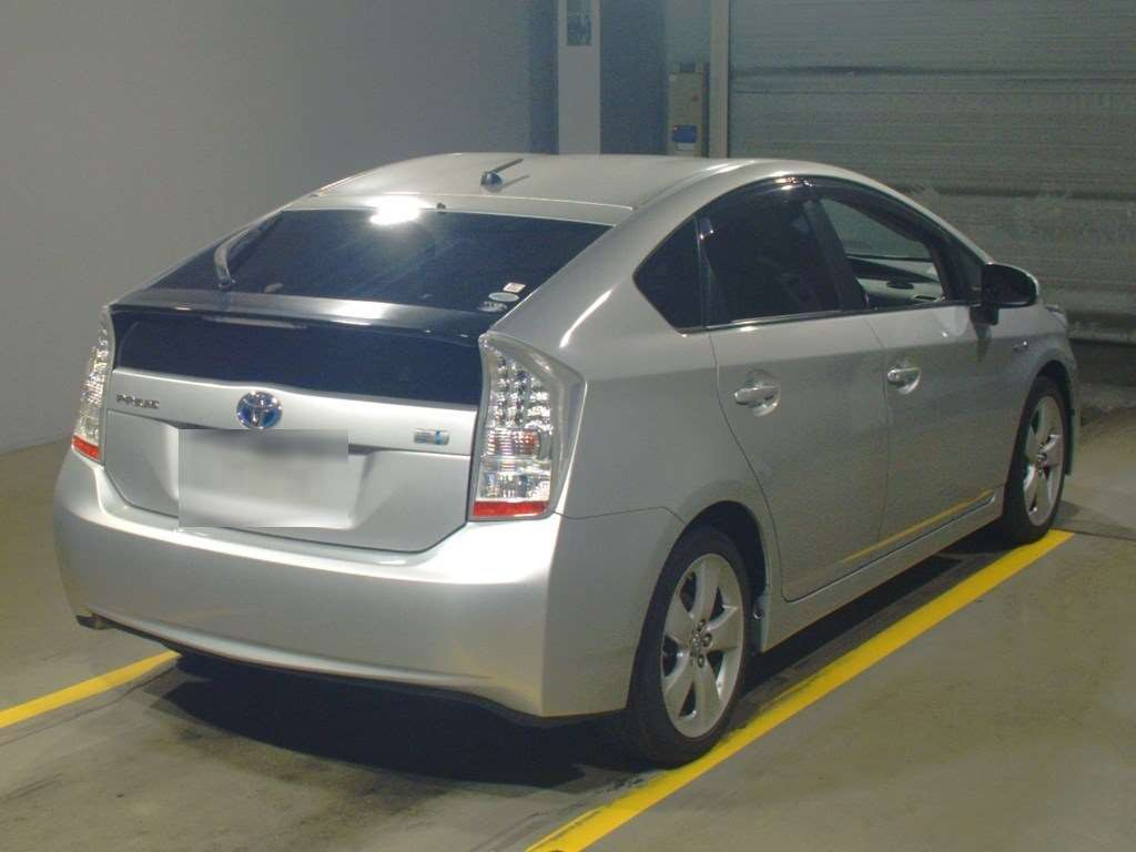 2010 Toyota Prius ZVW30[1]