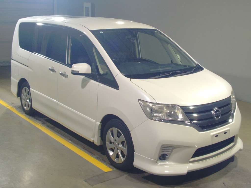 2013 Nissan Serena HFC26[2]