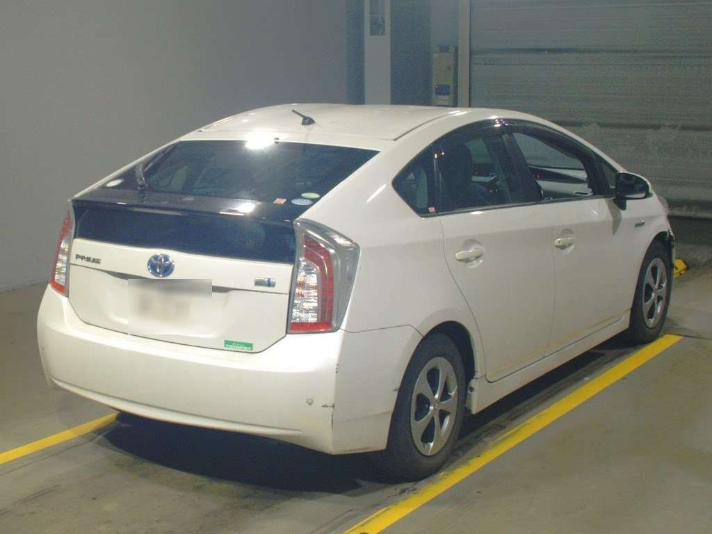 2013 Toyota Prius ZVW30[1]