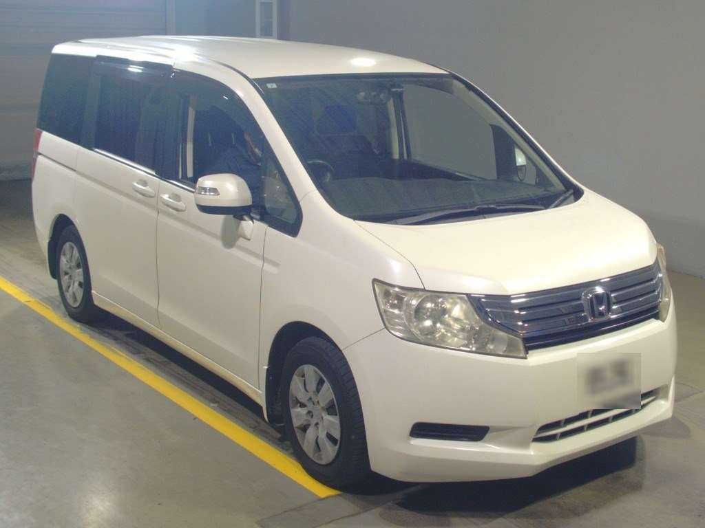 2011 Honda Step WGN RK1[2]