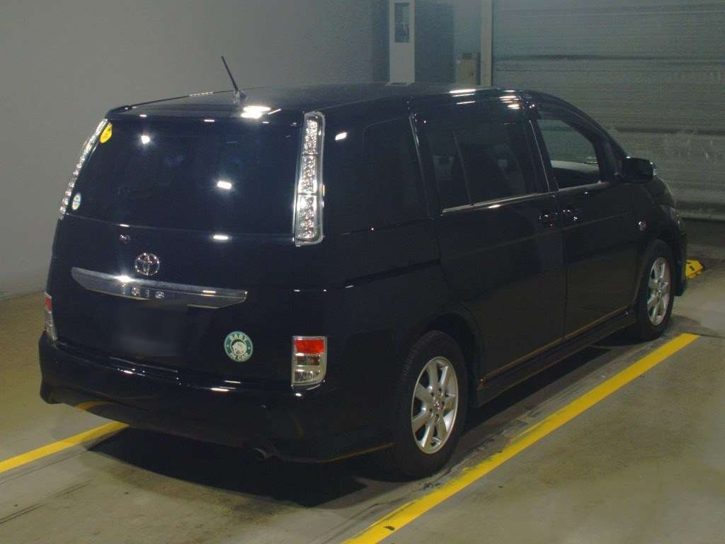 2012 Toyota Isis ZGM10W[1]