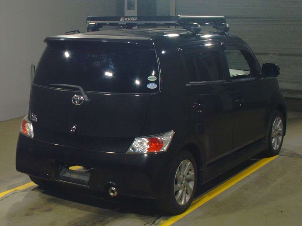 2010 Toyota bB QNC21[1]