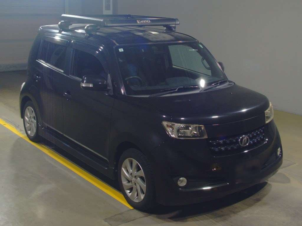 2010 Toyota bB QNC21[2]