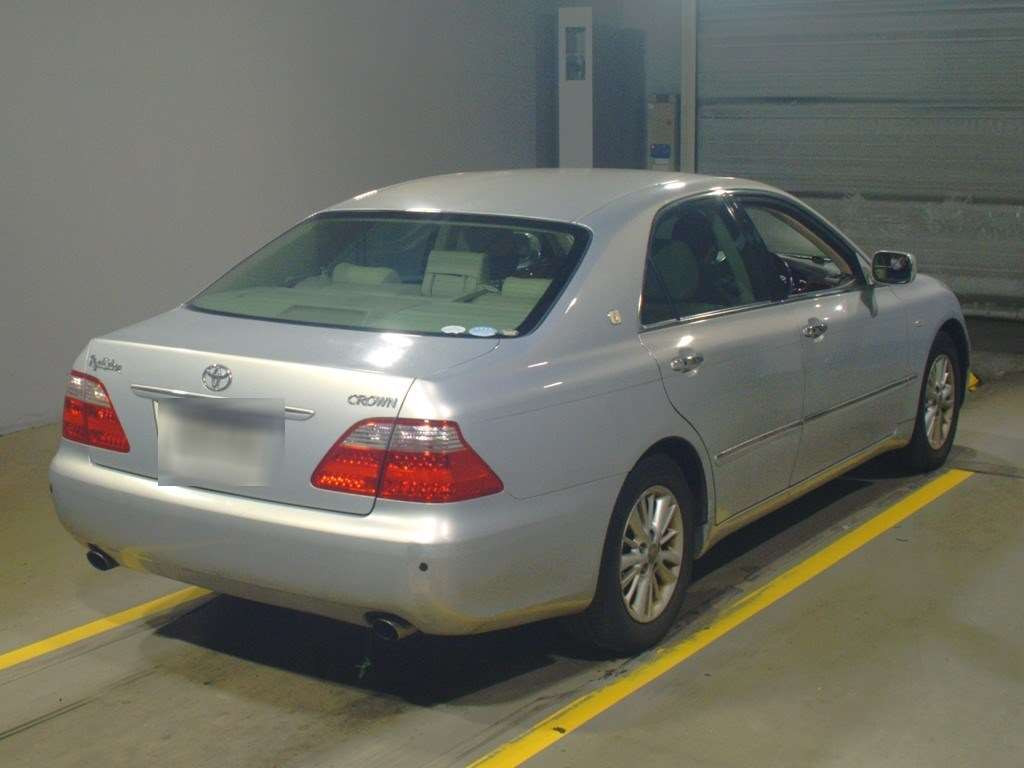 2006 Toyota Crown GRS182[1]