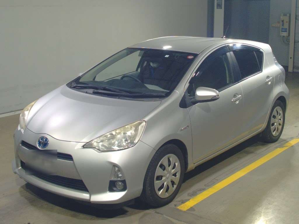 2012 Toyota Aqua NHP10[0]