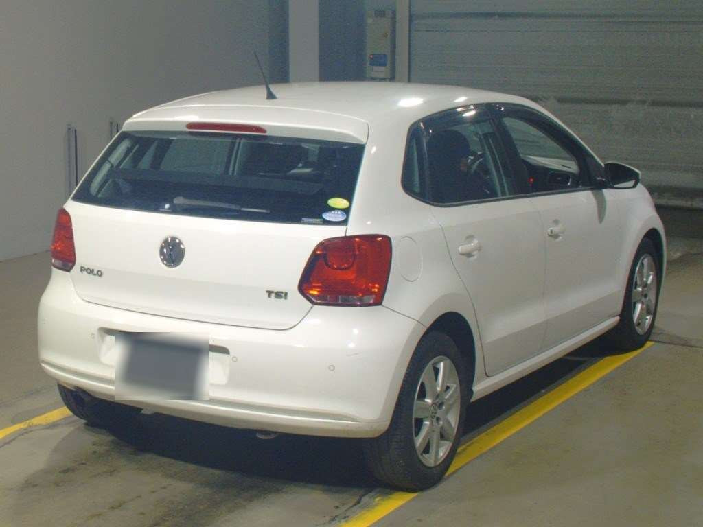 2011 Volkswagen Polo 6RCBZ[1]