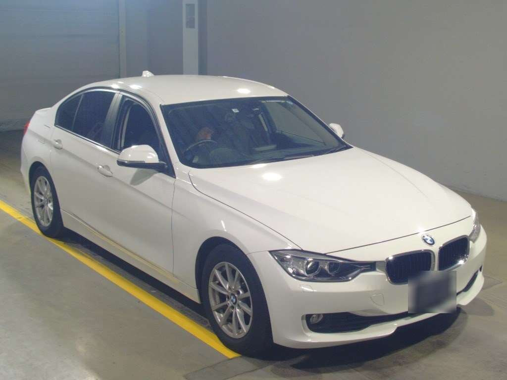 2013 BMW 3 Series 3B20[2]